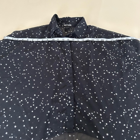 Hot Topic Button Down long sleeve Women Shirt. Oversized. Size SM - Picture 7 of 7